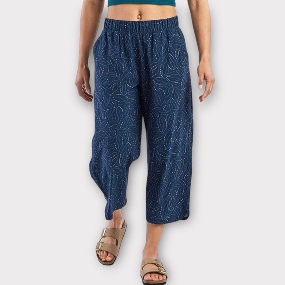 Title nine Pants - Title Nine Slaycation 2.0 Cropped Pants Kiyoshi Petite Midnight Print Blue NWT